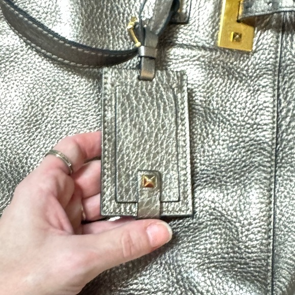 Valentino Bronze Leather Tote Bag with Spacious Interioa - Picture 8 of 15